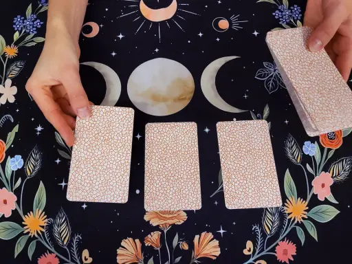 Tarot dla początkujących: Samodzielnie wróć do swojej intuicji!